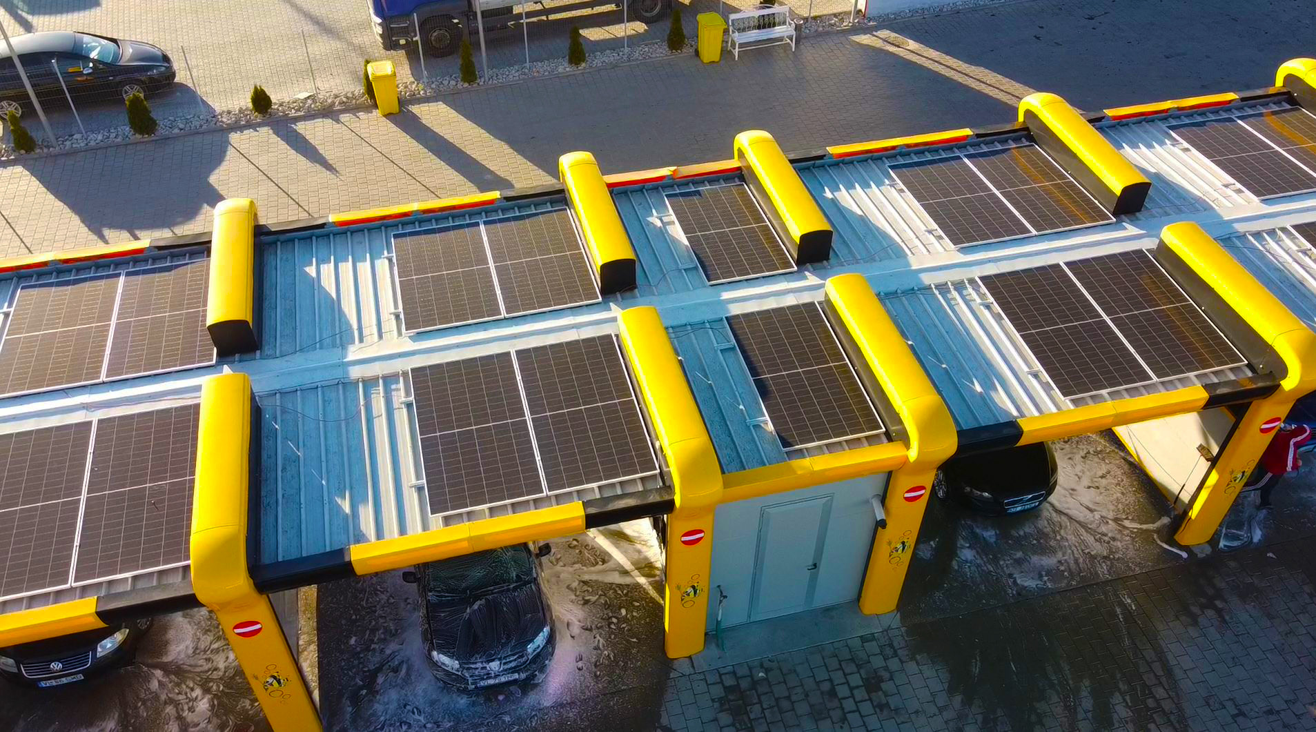 panouri fotovoltaice montate pe spalatorie